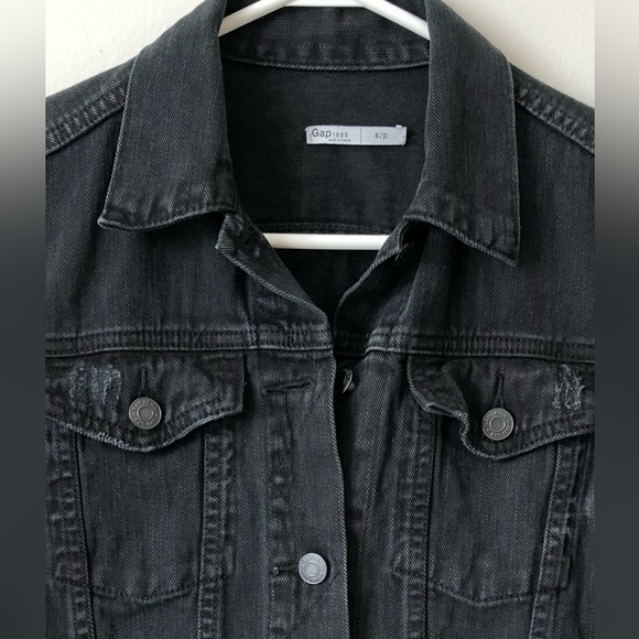 Gap Distressed Black Denim Jacket - Picture 2 of 4